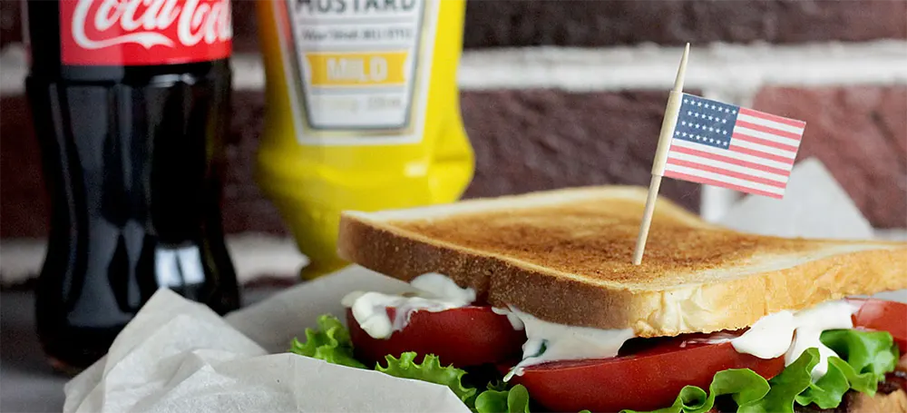 Чей сэндвич имеет больше калорий?