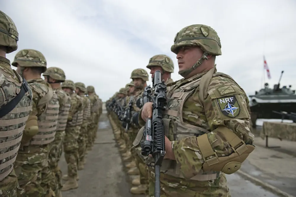 На Украину будут тайно переброшены крупные, высокомобильные силы НАТО