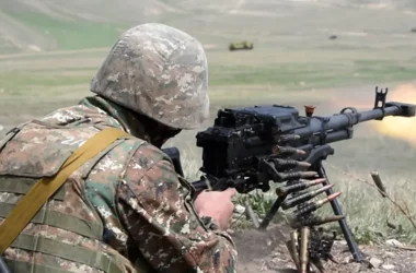 Азербайджан: Армения обстреливает его позиции на границе