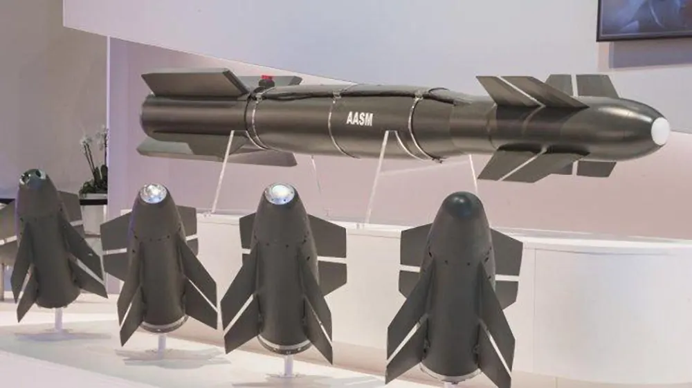Париж пообещал Украине планирующие бомбы аналог ФАБ-500