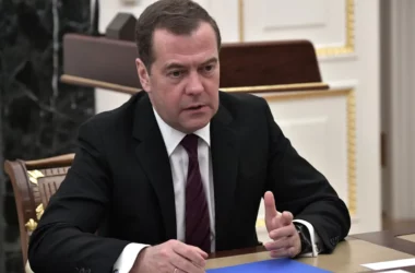 Д. Медведев поздравил американцев с днем независимости Д. Медведев поздравил американцев с днем независимости