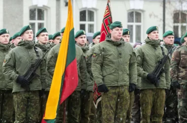 Западные инструкторы могут поехать на Украину, заявил министр Литвы