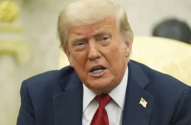 Трамп и Россия: Сдержанная позиция США вызывает обеспокоенность